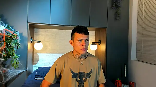 Snapshot of MrJustin_ chatting on October 25, 2025, 9:26 pm MrJustin online show from October 25, 2025, 9:26 pm