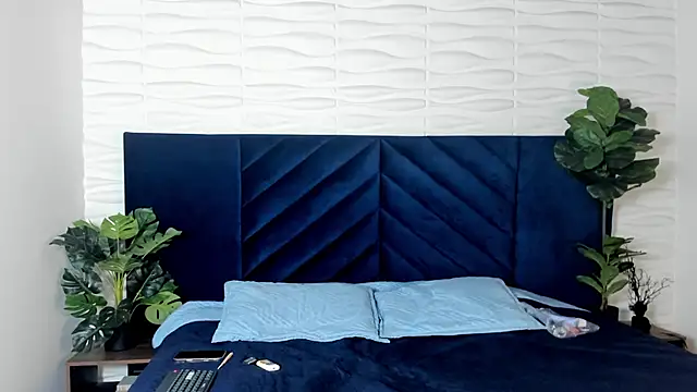 Snapshot of MrJustin_ chatting on November 27, 2025, 7:47 pm MrJustin online show from November 27, 2025, 7:47 pm