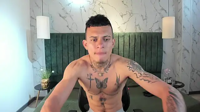 Snapshot of MrJustin_ chatting on November 20, 2025, 9:36 pm MrJustin online show from November 20, 2025, 9:36 pm