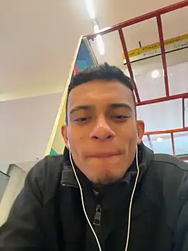 Snapshot of MrJustin_ chatting on November 26, 2025, 1:16 am MrJustin online show from November 26, 2025, 1:16 am