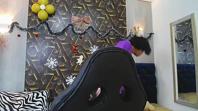 Snapshot of miss_leidy_ chatting on December 2, 2025, 2:45 am miss leidy online show from December 2, 2025, 2:45 am