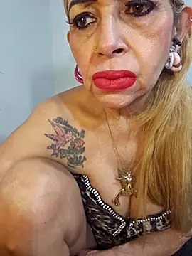 Sweeteangel online show from April 16, 2026, 4:19 pm