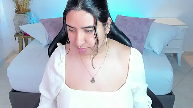 Snapshot of alice_coopperx chatting on November 12, 2025, 12:20 pm alice coopperx online show from November 12, 2025, 12:20 pm