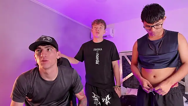 Snapshot of Handsomeboyss19 chatting on February 13, 2026, 2:33 am Handsomeboyss19 online show from February 13, 2026, 2:33 am