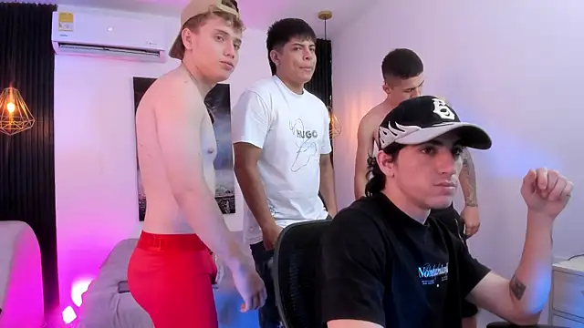 Snapshot of Handsomeboyss19 chatting on November 20, 2025, 2:34 am Handsomeboyss19 online show from November 20, 2025, 2:34 am