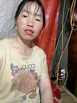 Snapshot of hera-00 chatting on September 15, 2025, 2:39 pm hera-00 online show from September 15, 2025, 2:39 pm