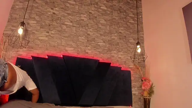 Emily Brown18 online show from April 11, 2026, 3:47 am