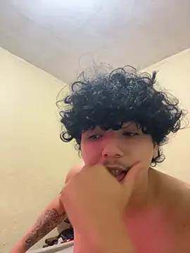 Snapshot of Casal-foda_braba chatting on November 5, 2025, 12:25 am Casal-foda braba online show from November 5, 2025, 12:25 am