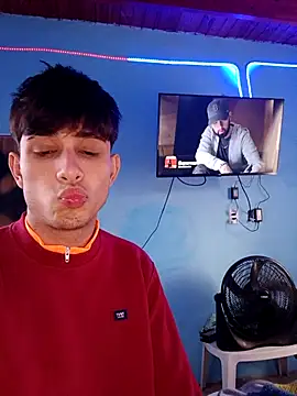 Snapshot of matiatr1112 chatting on October 28, 2025, 5:34 pm matiatr1112 online show from October 28, 2025, 5:34 pm