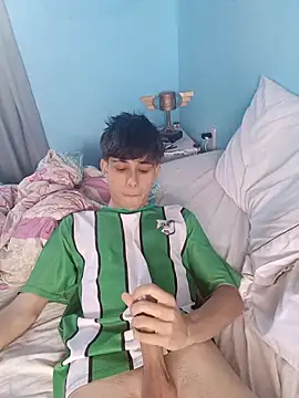 Snapshot of matiatr1112 chatting on December 18, 2025, 11:47 am matiatr1112 online show from December 18, 2025, 11:47 am