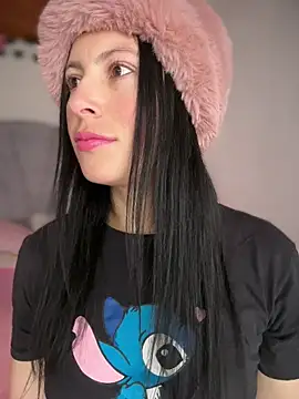 Mia salinass online show from April 5, 2026, 5:41 pm