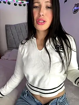 Snapshot of Mia_salinass chatting on October 25, 2025, 9:26 pm Mia salinass online show from October 25, 2025, 9:26 pm