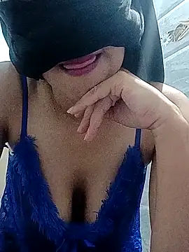 Snapshot of salma14 chatting on September 26, 2025, 1:29 pm salma14 online show from September 26, 2025, 1:29 pm