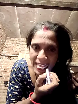 Xx pooja online show from October 17, 2025, 3:03 pm