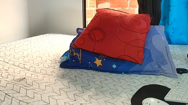 Snapshot of littlemodel chatting on November 26, 2025, 7:03 pm littlemodel online show from November 26, 2025, 7:03 pm