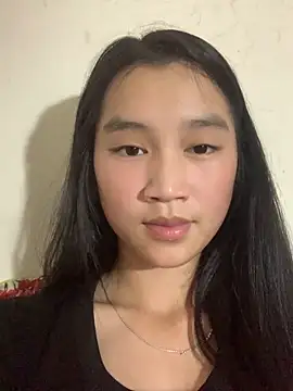 Snapshot of -Lie-06 chatting on October 15, 2025, 2:47 pm -Lie-06 online show from October 15, 2025, 2:47 pm