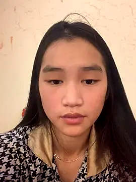 Snapshot of -Lie-06 chatting on October 7, 2025, 12:50 pm -Lie-06 online show from October 7, 2025, 12:50 pm