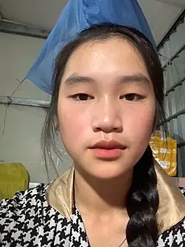 Snapshot of -Lie-06 chatting on September 10, 2025, 6:12 am -Lie-06 online show from September 10, 2025, 6:12 am