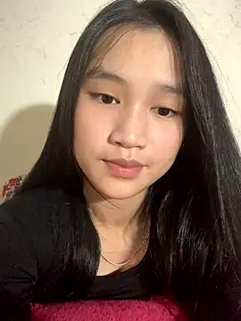 Snapshot of -Lie-06 chatting on October 16, 2025, 12:13 pm -Lie-06 online show from October 16, 2025, 12:13 pm