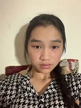 Snapshot of -Lie-06 chatting on October 2, 2025, 4:49 am -Lie-06 online show from October 2, 2025, 4:49 am