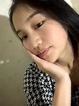 Snapshot of -Lie-06 chatting on November 8, 2025, 11:52 pm -Lie-06 online show from November 8, 2025, 11:52 pm