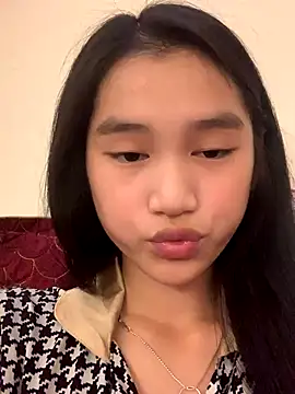 Snapshot of -Lie-06 chatting on September 30, 2025, 11:27 am -Lie-06 online show from September 30, 2025, 11:27 am