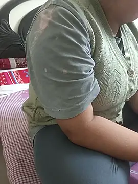 Snapshot of payal_261072_ chatting on December 23, 2025, 3:06 am payal 261072 online show from December 23, 2025, 3:06 am