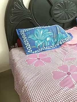 Snapshot of payal_261072_ chatting on September 17, 2025, 5:53 am payal 261072 online show from September 17, 2025, 5:53 am