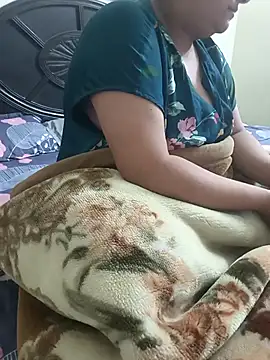 Snapshot of payal_261072_ chatting on December 19, 2025, 2:37 am payal 261072 online show from December 19, 2025, 2:37 am