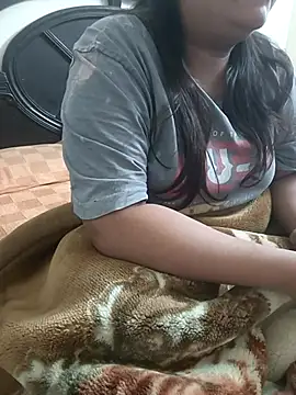 Snapshot of payal_261072_ chatting on December 5, 2025, 2:32 am payal 261072 online show from December 5, 2025, 2:32 am