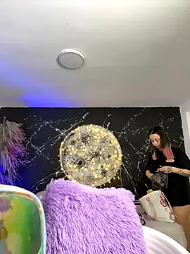 Snapshot of SarahCastro1_ chatting on December 3, 2025, 2:34 am SarahCastro1 online show from December 3, 2025, 2:34 am