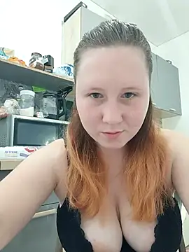 Snapshot of MiaKissy chatting on September 19, 2025, 6:28 am MiaKissy online show from September 19, 2025, 6:28 am
