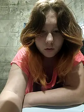 Snapshot of MiaKissy chatting on September 10, 2025, 5:17 am MiaKissy online show from September 10, 2025, 5:17 am