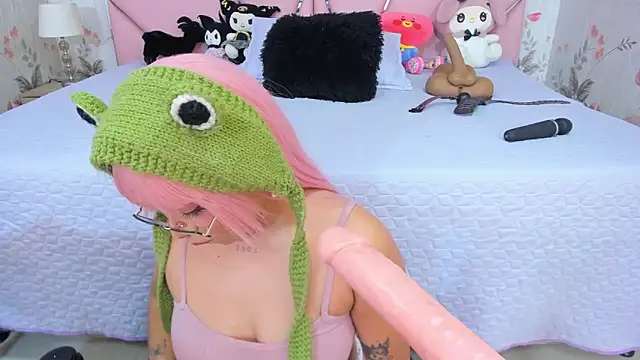 SafiroAgataaa online show from February 1, 2026, 5:27 am