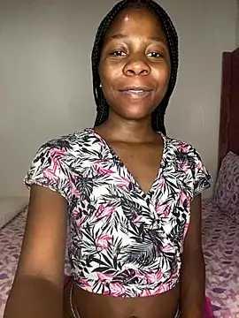 Snapshot of Crazyqueenxxx chatting on November 4, 2025, 9:46 am Crazyqueenxxx online show from November 4, 2025, 9:46 am