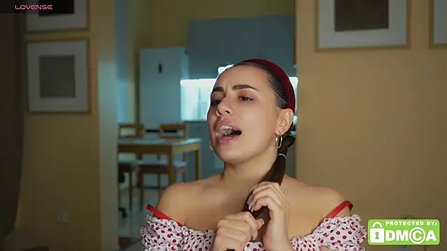 Snapshot of KateCarrey chatting on October 28, 2025, 8:41 pm KateCarrey online show from October 28, 2025, 8:41 pm