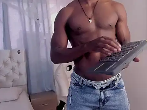 Snapshot of tau_montes chatting on October 21, 2025, 3:44 pm tau montes online show from October 21, 2025, 3:44 pm