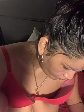 Snapshot of 1986fra chatting on January 8, 2026, 6:14 pm 1986fra online show from January 8, 2026, 6:14 pm