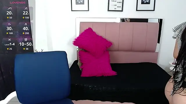 SammySmall F w online show from December 22, 2025, 9:26 pm