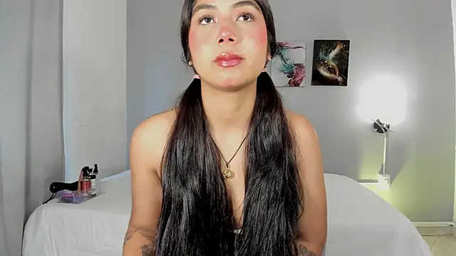 Snapshot of KimTayloor1 chatting on November 24, 2025, 7:36 pm KimTayloor1 online show from November 24, 2025, 7:36 pm