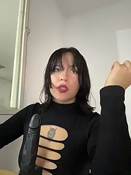 Snapshot of aliciia_23 chatting on November 8, 2025, 9:18 pm aliciia 23 online show from November 8, 2025, 9:18 pm