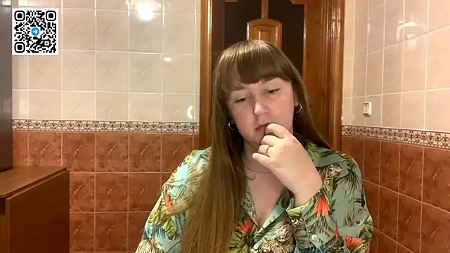 MaroonMoon  online show from November 29, 2025, 8:42 pm