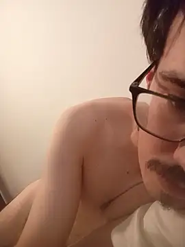 Snapshot of oscartres chatting on October 15, 2025, 5:43 pm oscartres online show from October 15, 2025, 5:43 pm