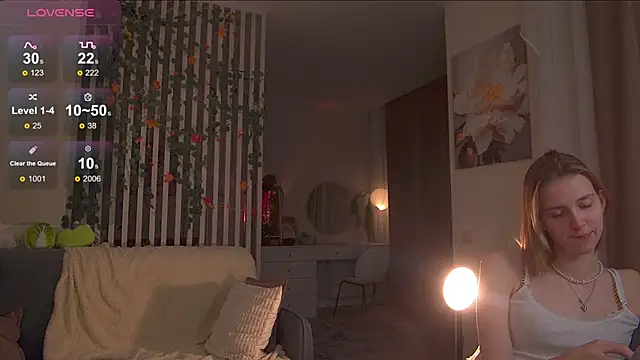 Snapshot of sofiapurex chatting on November 28, 2025, 8:20 pm sofiapurex online show from November 28, 2025, 8:20 pm