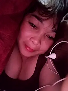 Lyly nuce online show from December 4, 2025, 3:33 pm