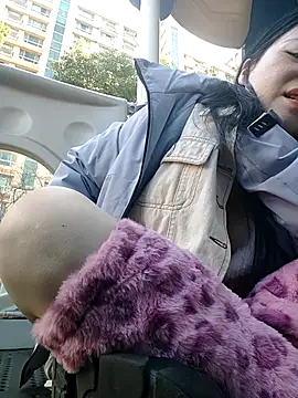 Lovelyanan online show from February 3, 2026, 8:19 am