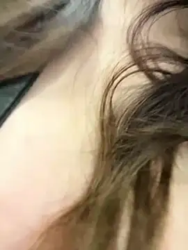 Lovelyanan online show from April 9, 2026, 1:17 pm