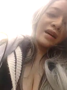 Lovelyanan online show from February 8, 2026, 7:39 am