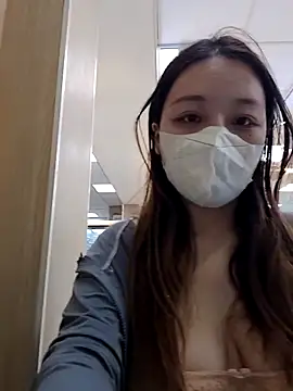 Lovelyanan online show from October 2, 2025, 1:36 pm