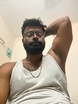 Snapshot of DJLOVE280825 chatting on October 6, 2025, 11:27 pm DJLOVE280825 online show from October 6, 2025, 11:27 pm